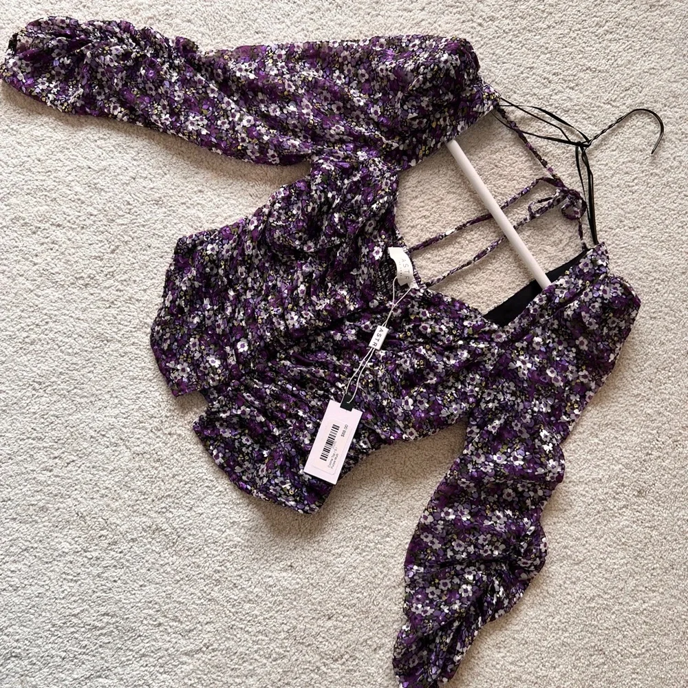ASTR The Label Spring top - Picture 6 of 7